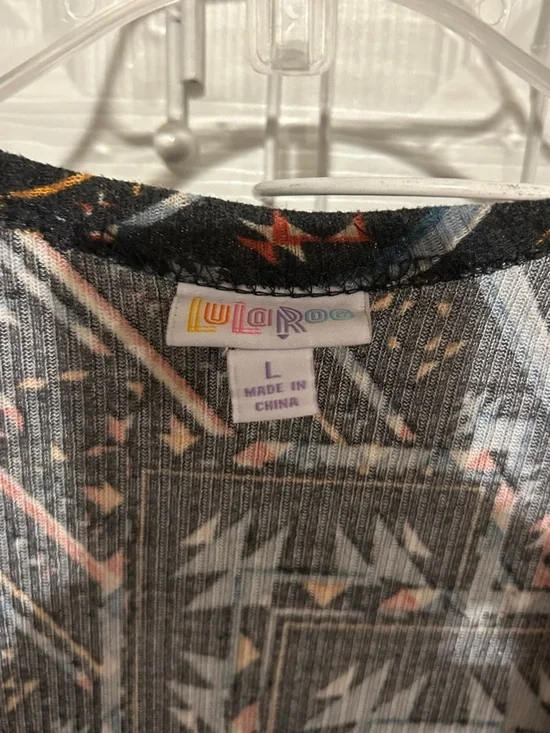 Patterned Sleeveless Black & Blue Women's vest large lularoe - Picture 3 of 3